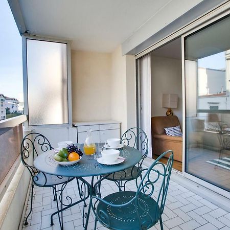 Welkeys Apartment - Pellot Биариц Екстериор снимка